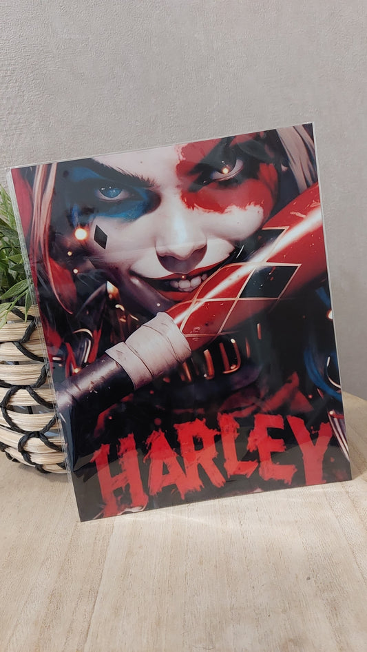 Plaque décorative en métal – Anti‑héroïne excentrique & batte