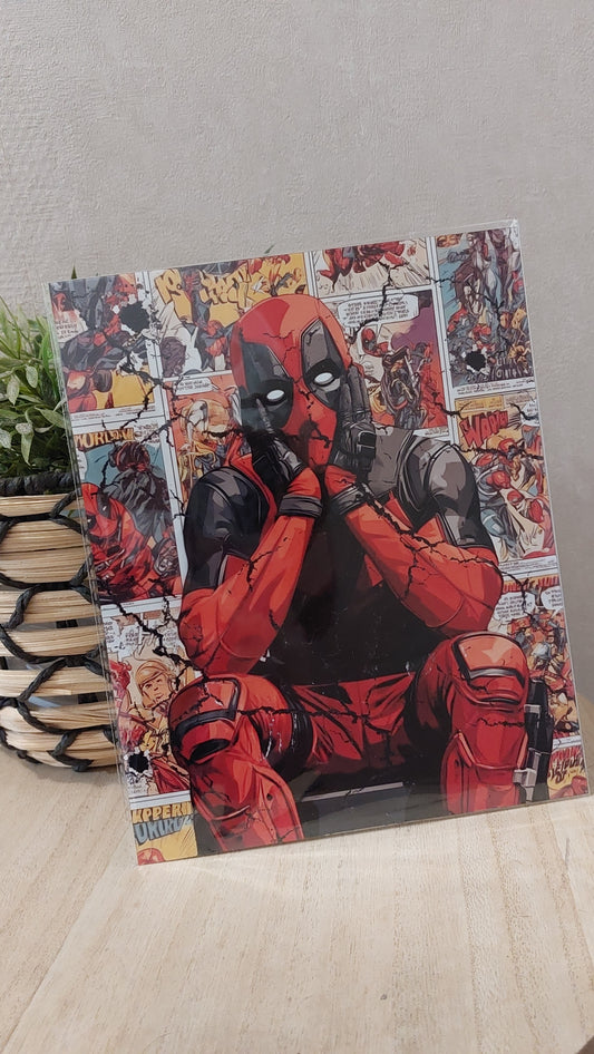 Plaque décorative en métal – Anti‑héros masqué & collage comics